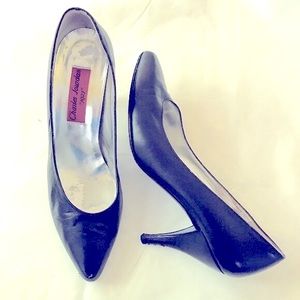 Charles Jourdan Vintage black pumps